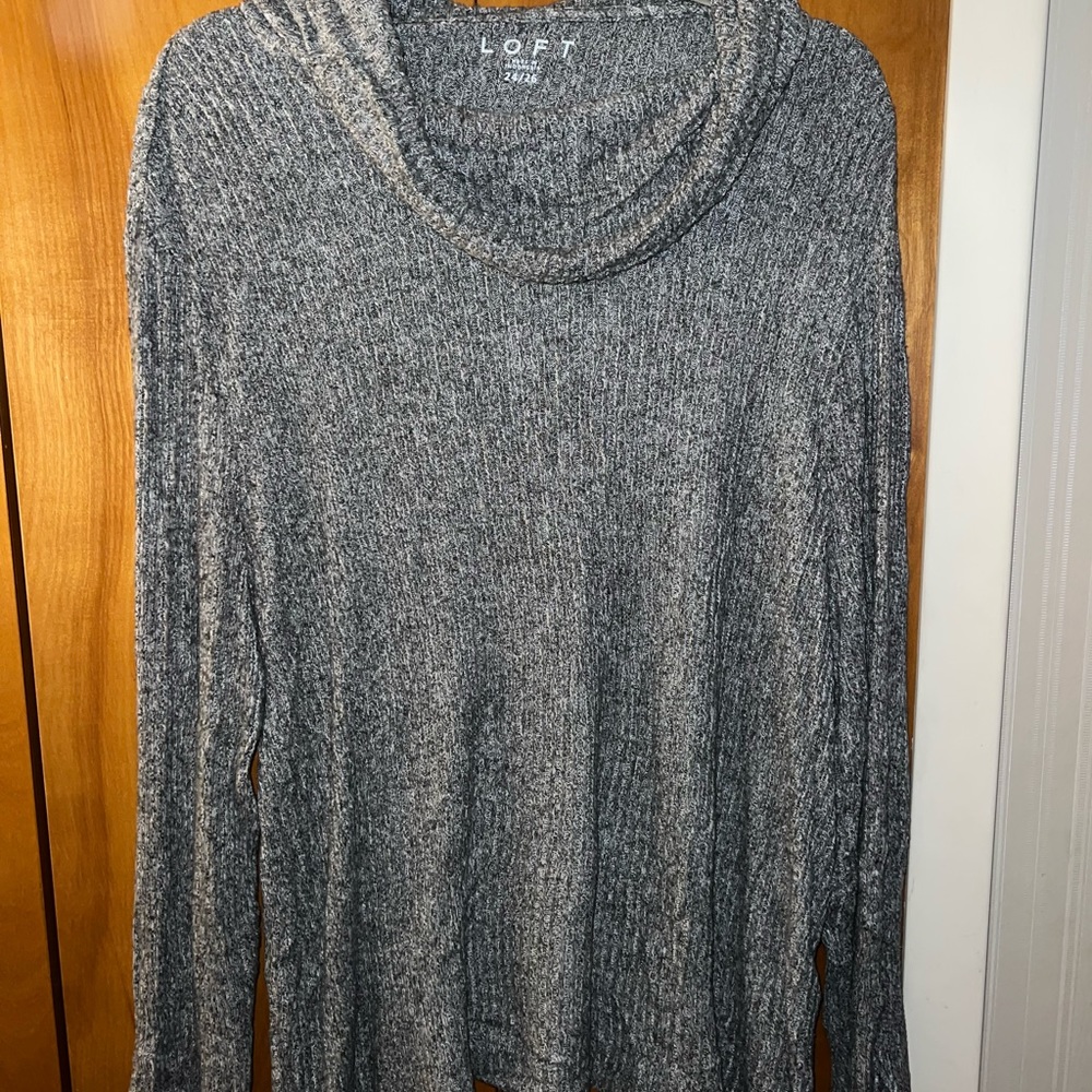 LOFT super lightweight cowl neck turtle neck size 24/26